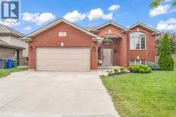 389 DONLON | LaSalle Ontario | Slide Image Three