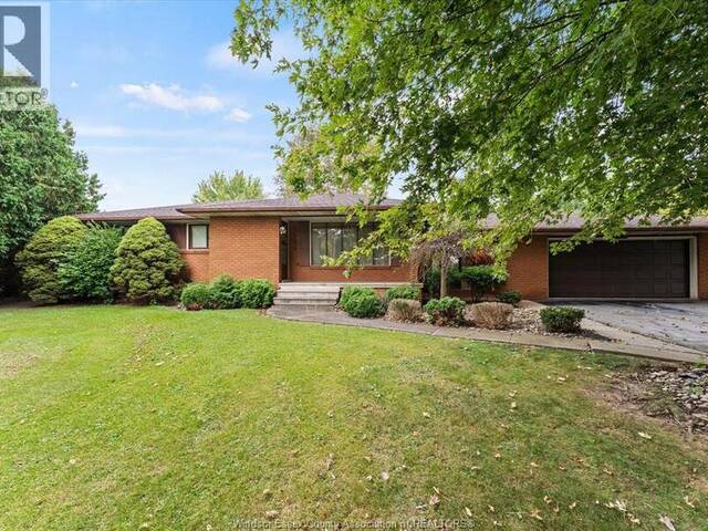 8605 SNAKE LANE LaSalle Ontario, N9A 6Z6 - 4 Bedrooms Waterfront Home For sale