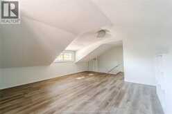 966 CURRY AVENUE | Windsor Ontario | Slide Image Nine