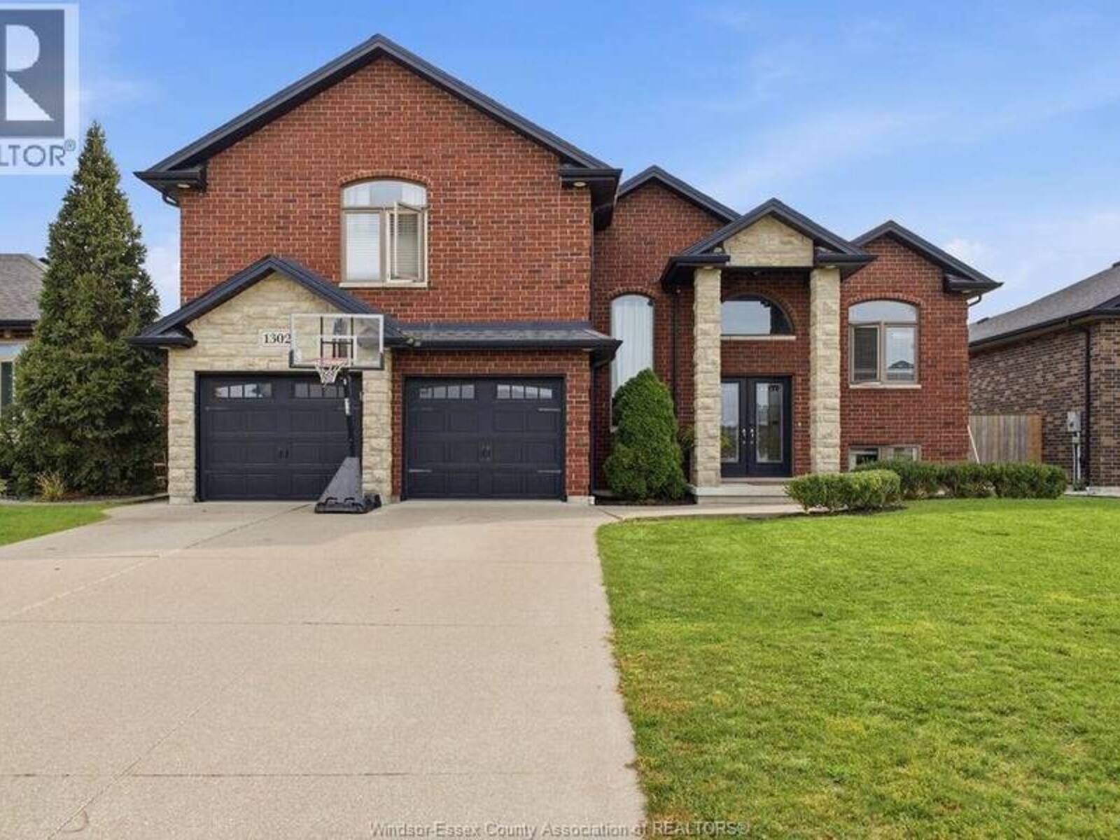 1302 DEER RUN TRAIL, Lakeshore, Ontario N0R 1A0