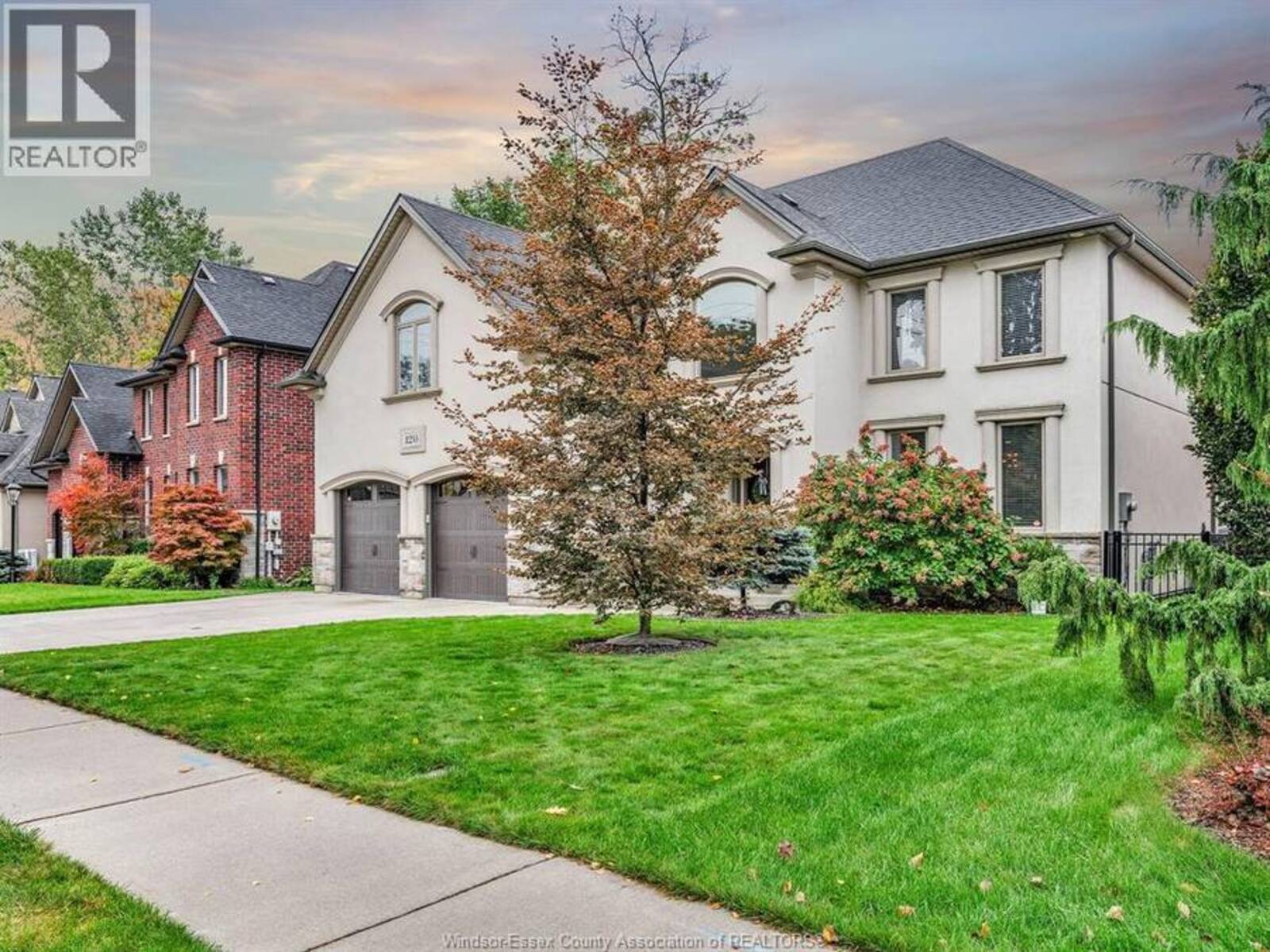1255 MAPLE, LaSalle, Ontario N9J 3Y6