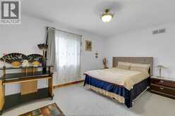 445 JOHN HARVEY CRESCENT | Windsor Ontario | Slide Image Nineteen