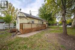 3605 BLOOMFIELD | Windsor Ontario | Slide Image Four