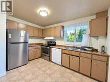 8370 GREGORY | Windsor Ontario | Slide Image Eight