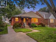 2567 WINDERMERE | Windsor Ontario | Slide Image Thirty-two