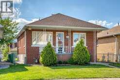 969 LANGLOIS | Windsor Ontario | Slide Image Three