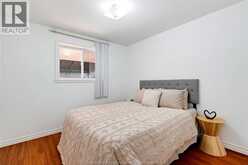 2385 GATWICK | Windsor Ontario | Slide Image Seventeen