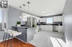 2385 GATWICK | Windsor Ontario | Slide Image Nine