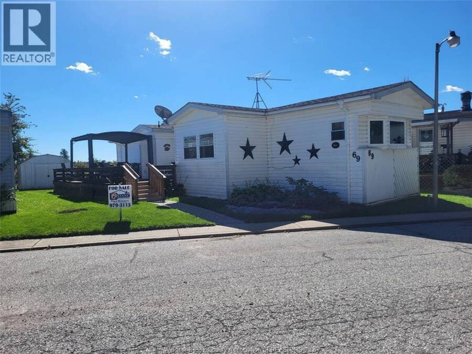 69 WILDER SOUTH - MOBILE HOME ONLY, Windsor, Ontario N8N 2T2