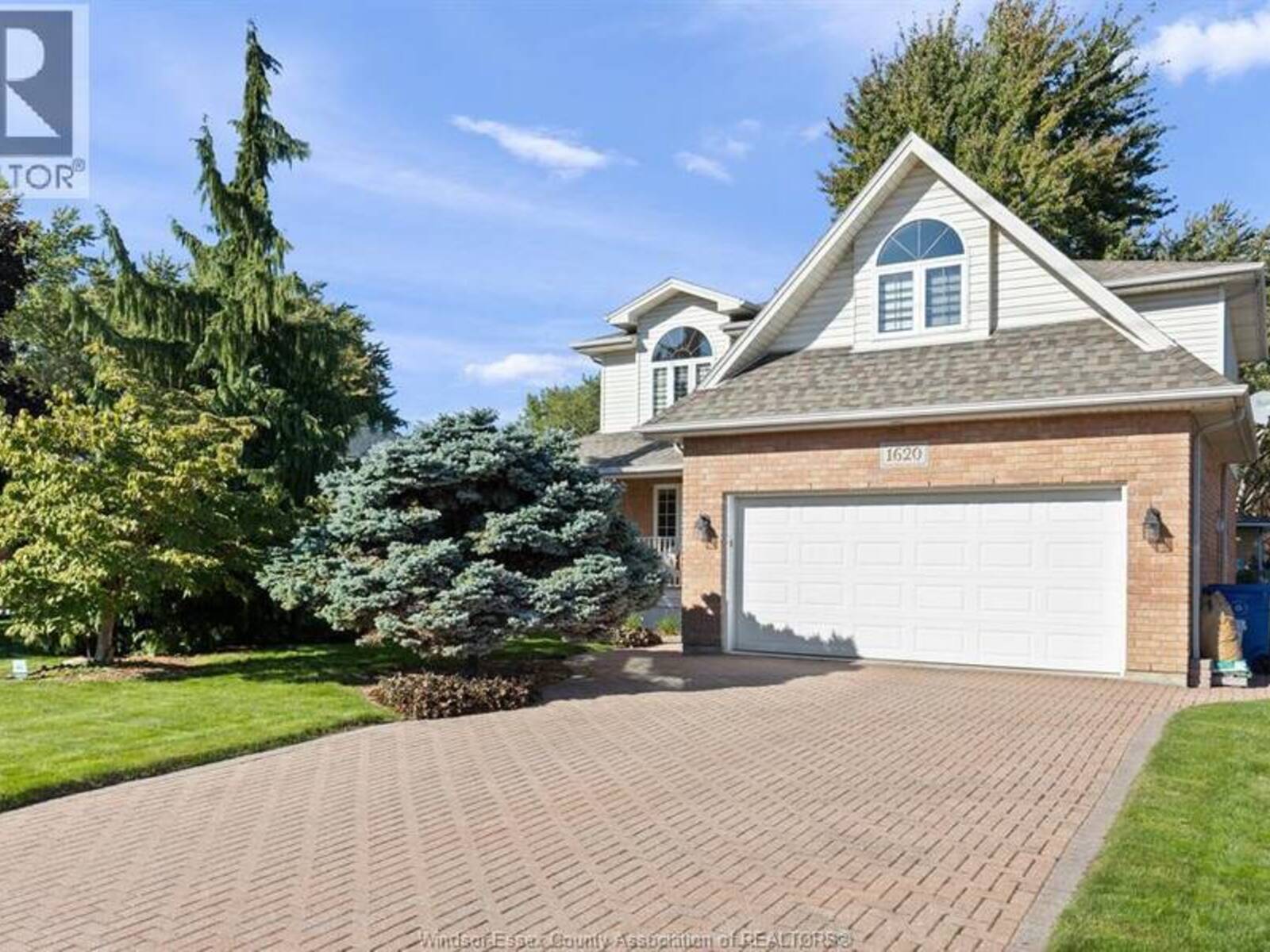 1620 MAPLE, LaSalle, Ontario N9J 3L2