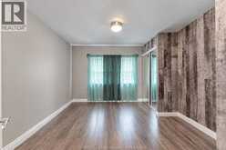 549 CLOVER | Windsor Ontario | Slide Image Four
