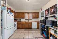 932 REEDMERE ROAD | Windsor Ontario | Slide Image Fifteen