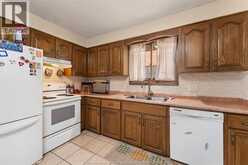 932 REEDMERE ROAD | Windsor Ontario | Slide Image Sixteen
