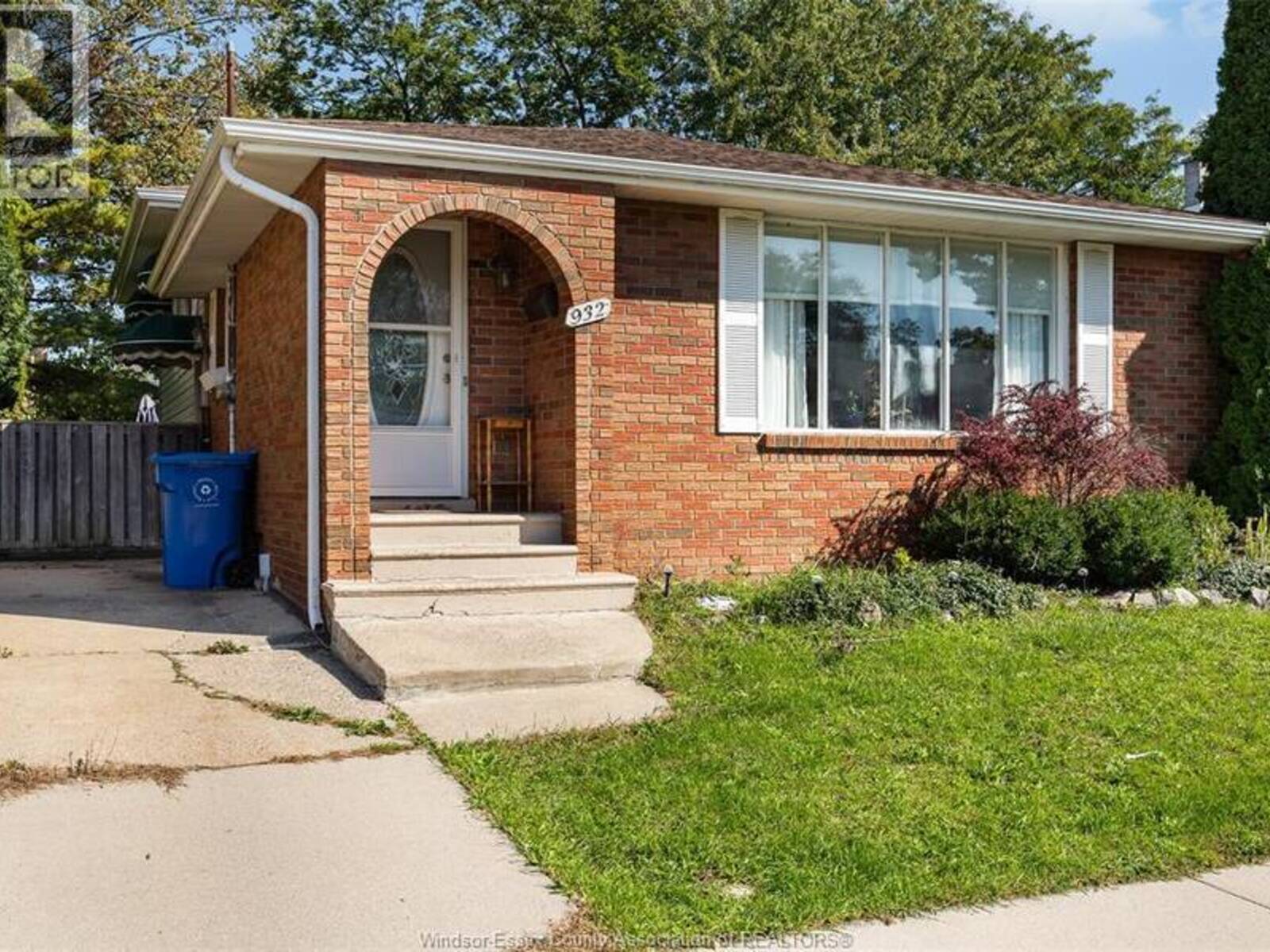 932 REEDMERE ROAD, Windsor, Ontario N8S 2L8