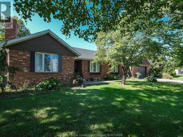 2585 BANWELL Tecumseh Ontario, N8N 0G6 - 4 Bedrooms Home For Sale