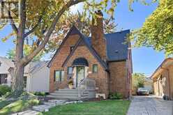 265 ISABELLE | Windsor Ontario | Slide Image Three