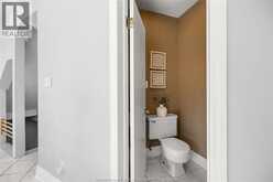 3926 ROSELAND DRIVE West | Windsor Ontario | Slide Image Thirteen