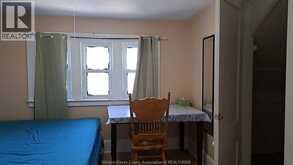 438 RANKIN | Windsor Ontario | Slide Image Eleven