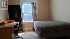 438 RANKIN | Windsor Ontario | Slide Image Five