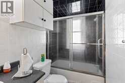 2352 CHANDLER | Windsor Ontario | Slide Image Nine