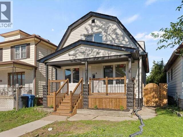 930 Elsmere Windsor Ontario, N9A 2A9 - 3 Bedrooms Home For Sale