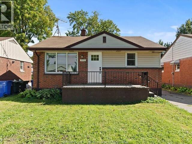 3859 BIRCH Windsor Ontario, N9C 1Z4 - 5 Bedrooms Home For Sale