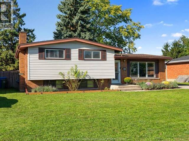 2505 LONGFELLOW Windsor Ontario, N9E 2K8 - 4 Bedrooms Home For Sale