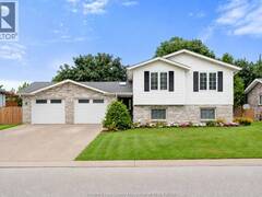 855 LAWNDALE AVENUE Kingsville Ontario, N9Y 3S5