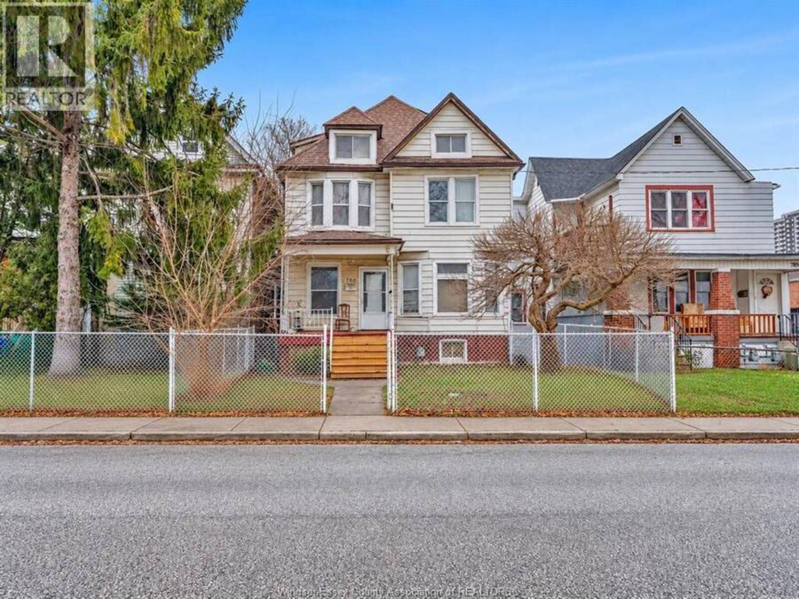 780 DOUGALL, Windsor, Ontario N9A 4P8
