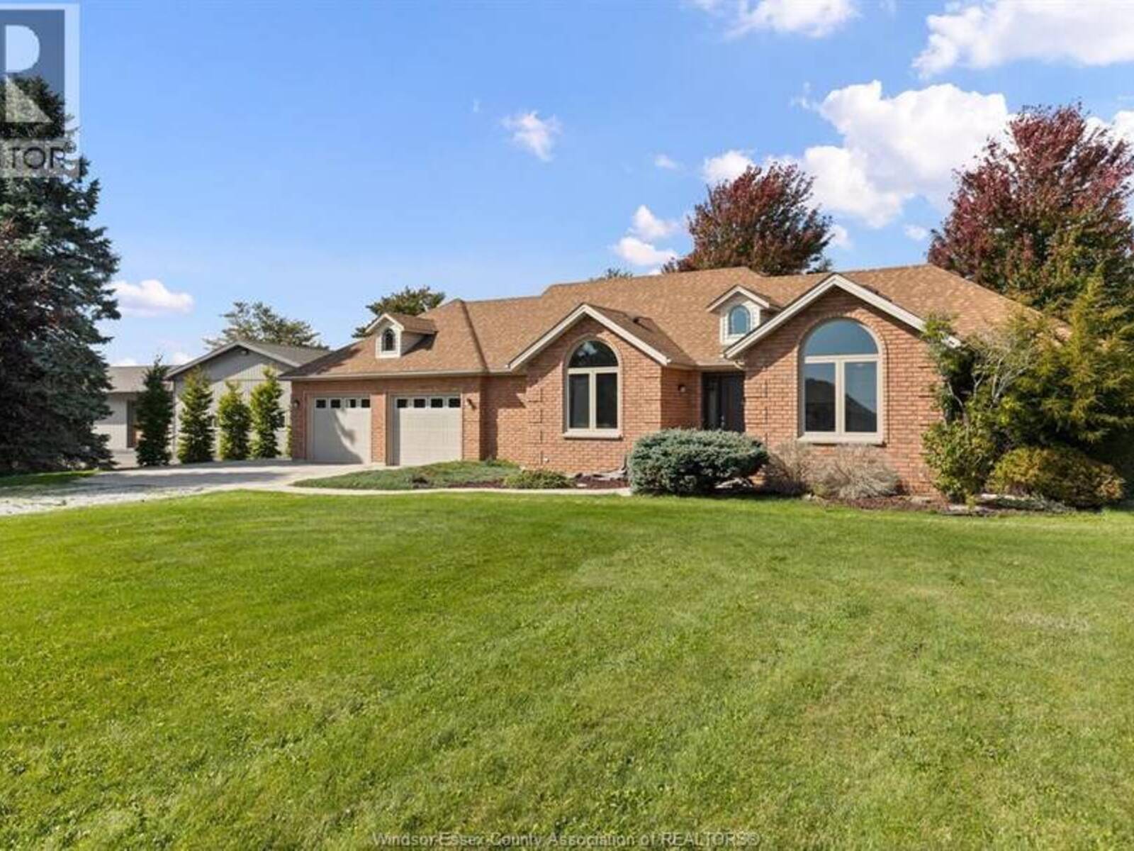 15 County Rd 29 North, Cottam, Ontario N0R 1B0