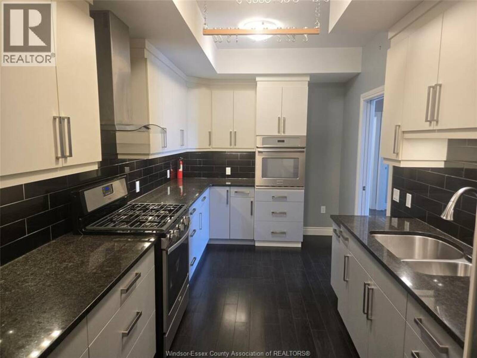 8475 WYANDOTTE STREET East Unit# 410, Windsor, Ontario N8S 0A4