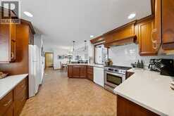 621 Ross Beach ROAD | Lakeshore Ontario | Slide Image Nineteen