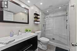 2476 Luxury | Windsor Ontario | Slide Image Twenty-six