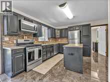 9 EVANS AVENUE | Leamington Ontario | Slide Image Nine
