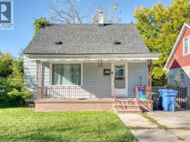 1015 PARTINGTON AVENUE Windsor Ontario, N9B 2P1 - 4 Bedrooms Home For Sale