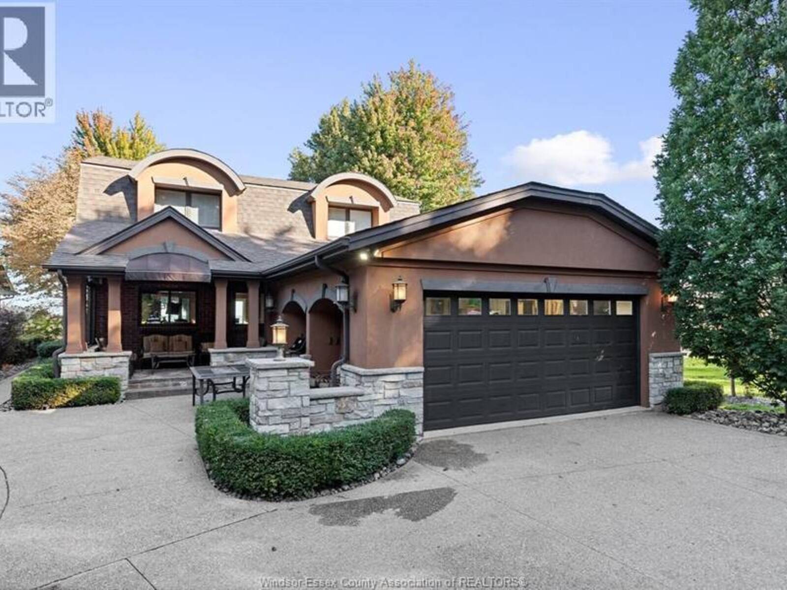 189 LAKEVIEW DRIVE, Lakeshore, Ontario N8L 0M3