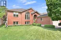 507 BREEZEWOOD STREET | Windsor Ontario | Slide Image Three