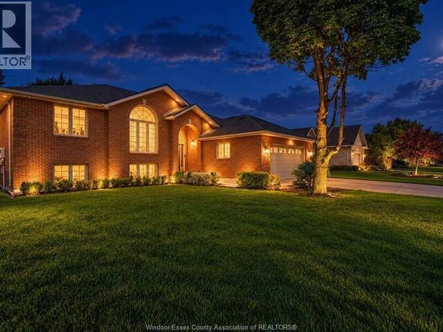 507 BREEZEWOOD STREET Windsor Ontario, N8P 1H4 - 5 Bedrooms Home For Sale