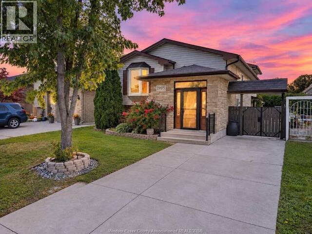 2705 ROBERT Windsor Ontario, N8W 5L9 - 4 Bedrooms Home For Sale