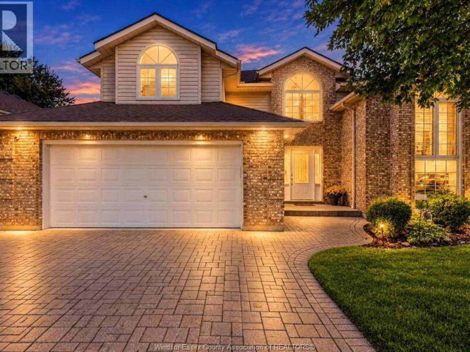 1670 LYONS, LaSalle, Ontario N9J 3K4