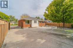 1049 BUCKINGHAM ROAD | Windsor Ontario | Slide Image Thirty-one