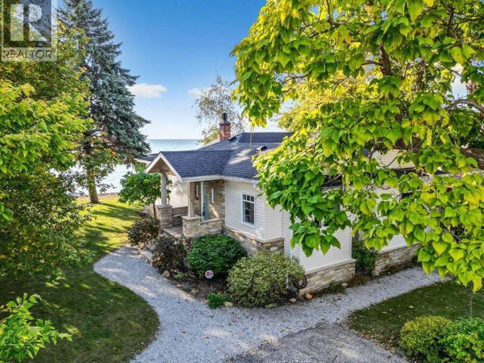 1295 HERITAGE ROAD, Kingsville, Ontario N9Y 2E6