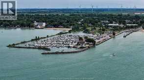 537 BROADWAY | Lakeshore Ontario | Slide Image Seventeen