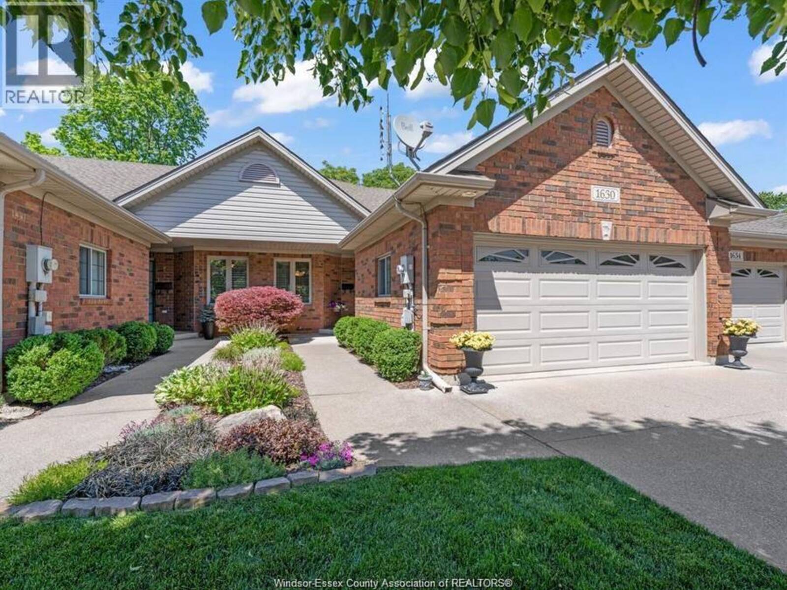 1630 NAPLES CRESCENT, LaSalle, Ontario N9J 3Y9