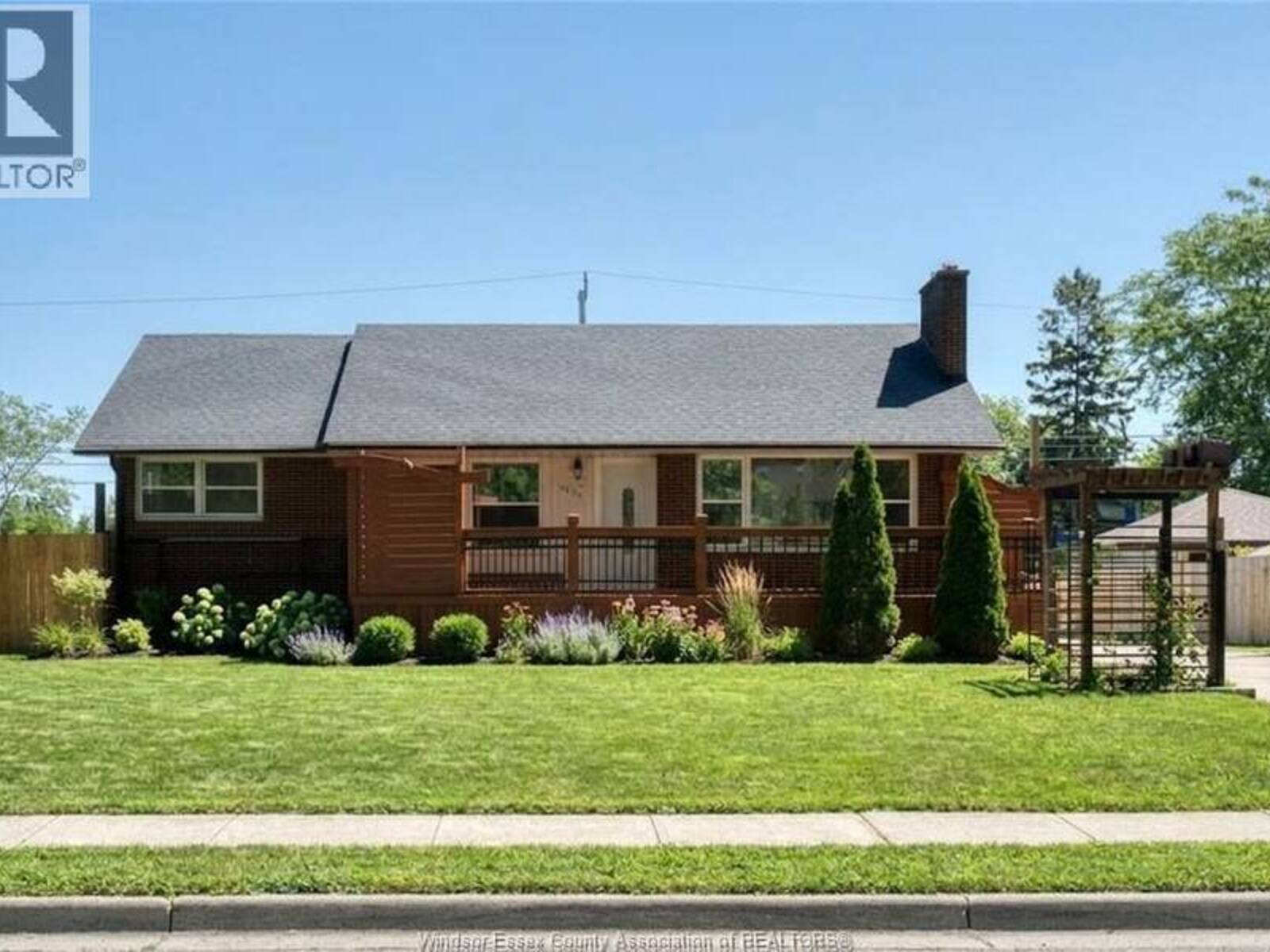 3310 RANKIN AVENUE, Windsor, Ontario N9E 3C1