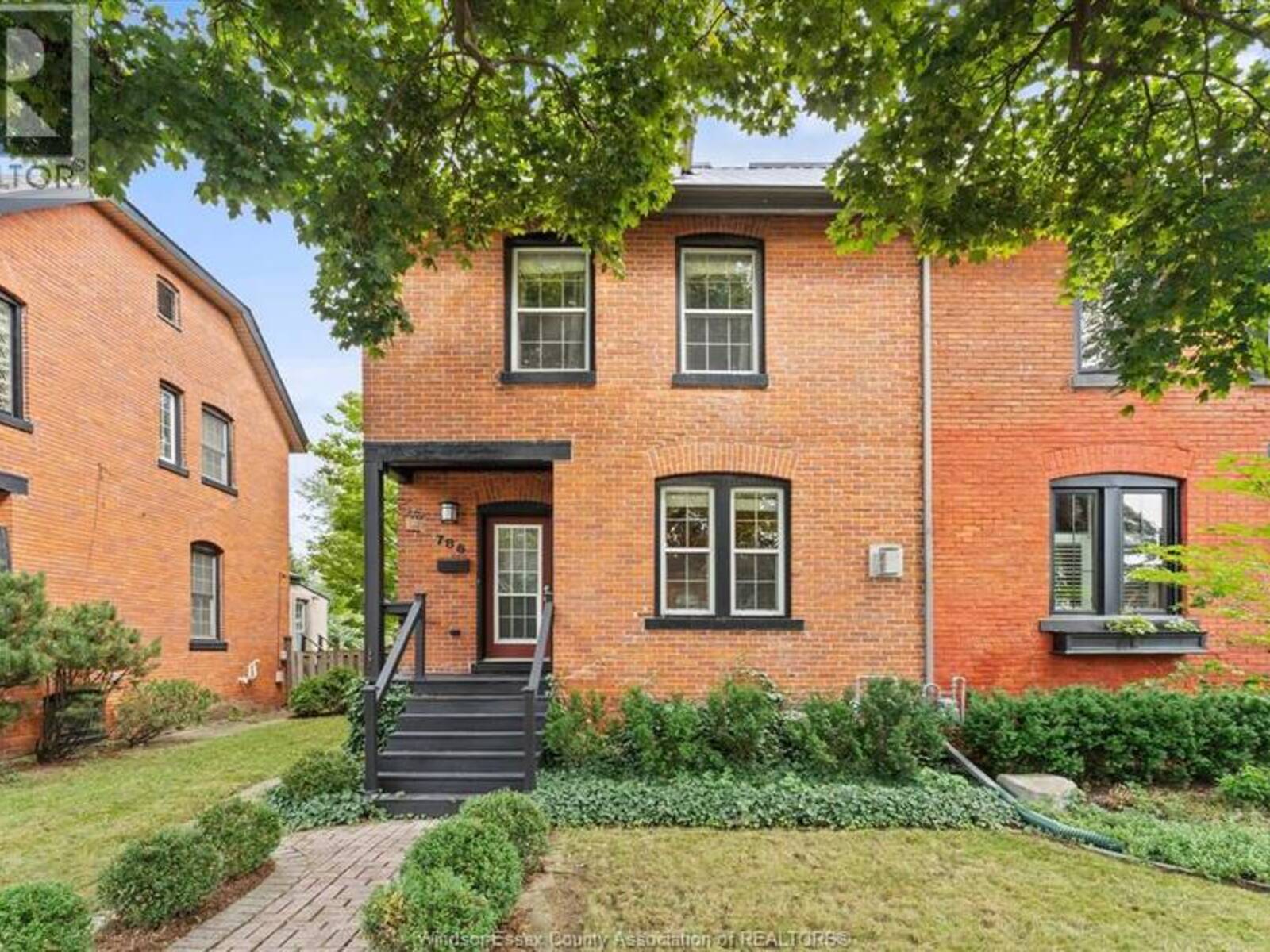 786 Monmouth, Windsor, Ontario N8Y 3L2