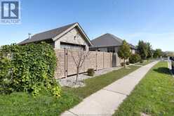 3953 ZANZIBAR CRESCENT | Windsor Ontario | Slide Image Seven