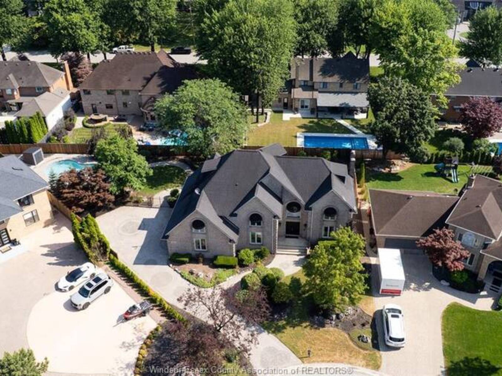 15 Fasan CRESCENT, Tecumseh, Ontario N8N 4L1
