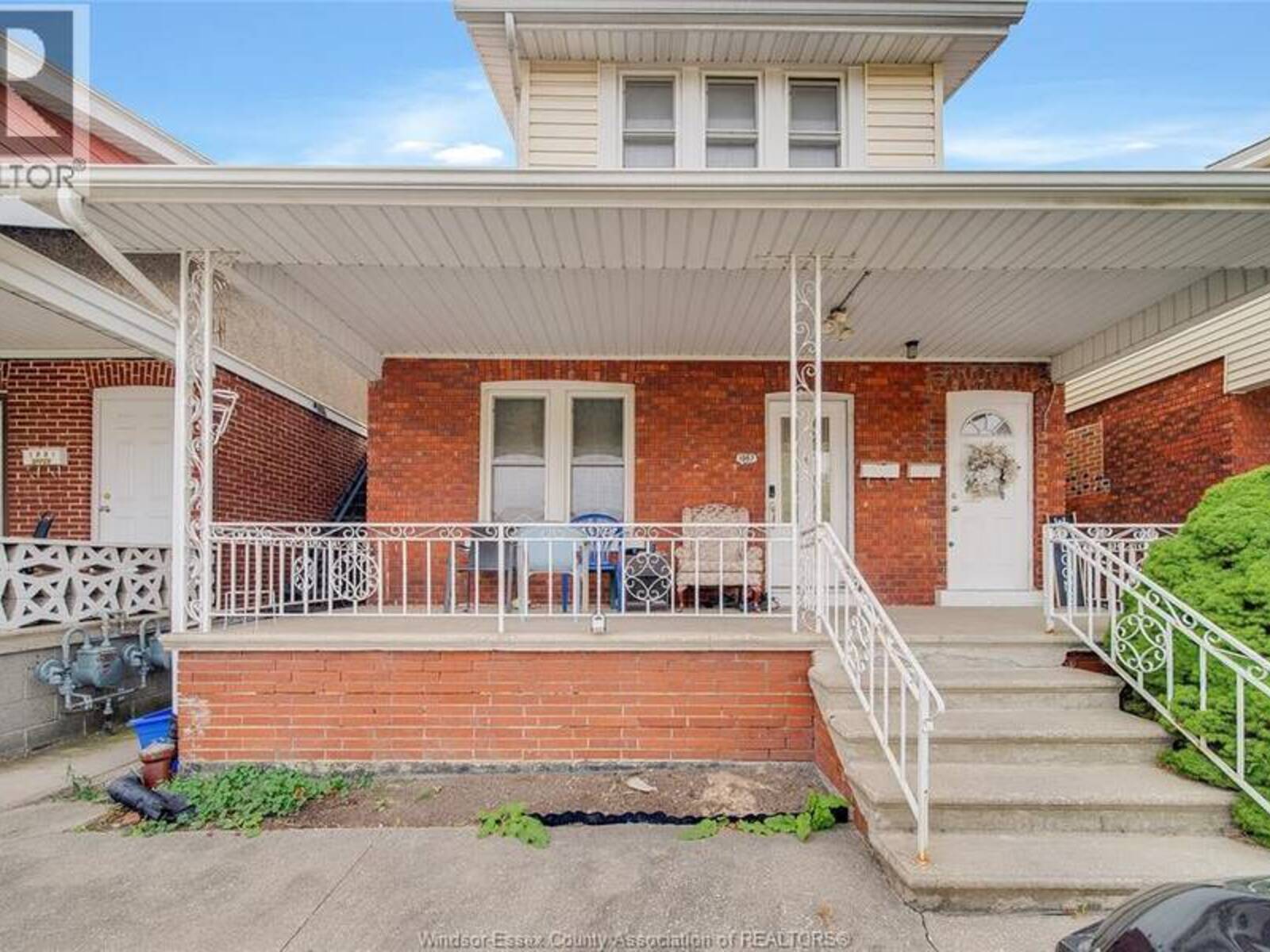 1087 MARENTETTE, Windsor, Ontario N9A 2A4