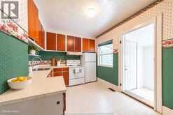 2137 YORK STREET | Windsor Ontario | Slide Image Eight